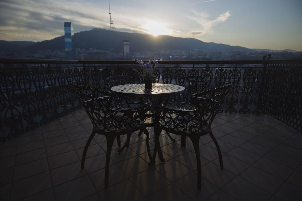 New Tiflis Hotel Екстер'єр фото