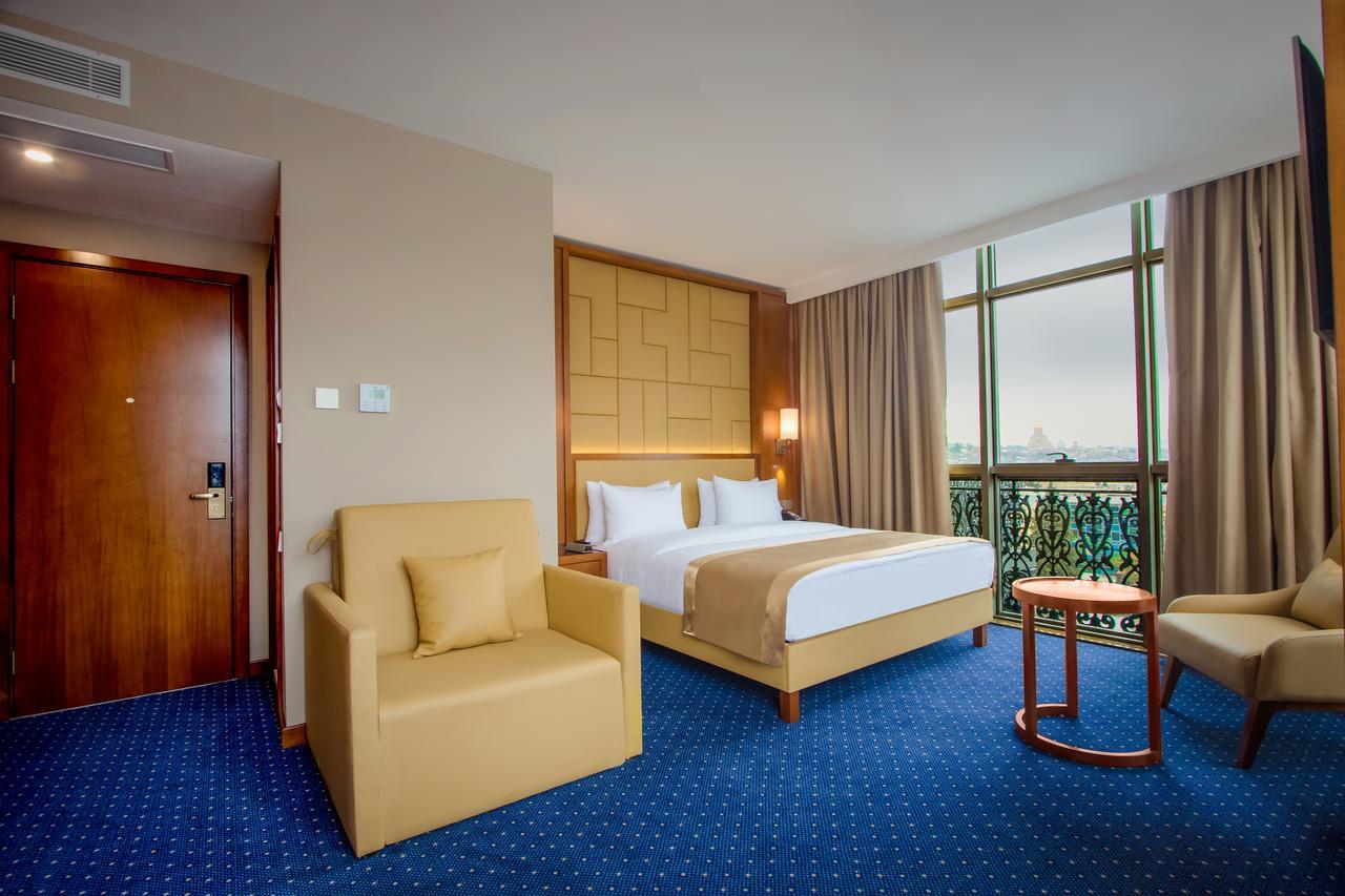 New Tiflis Hotel Екстер'єр фото