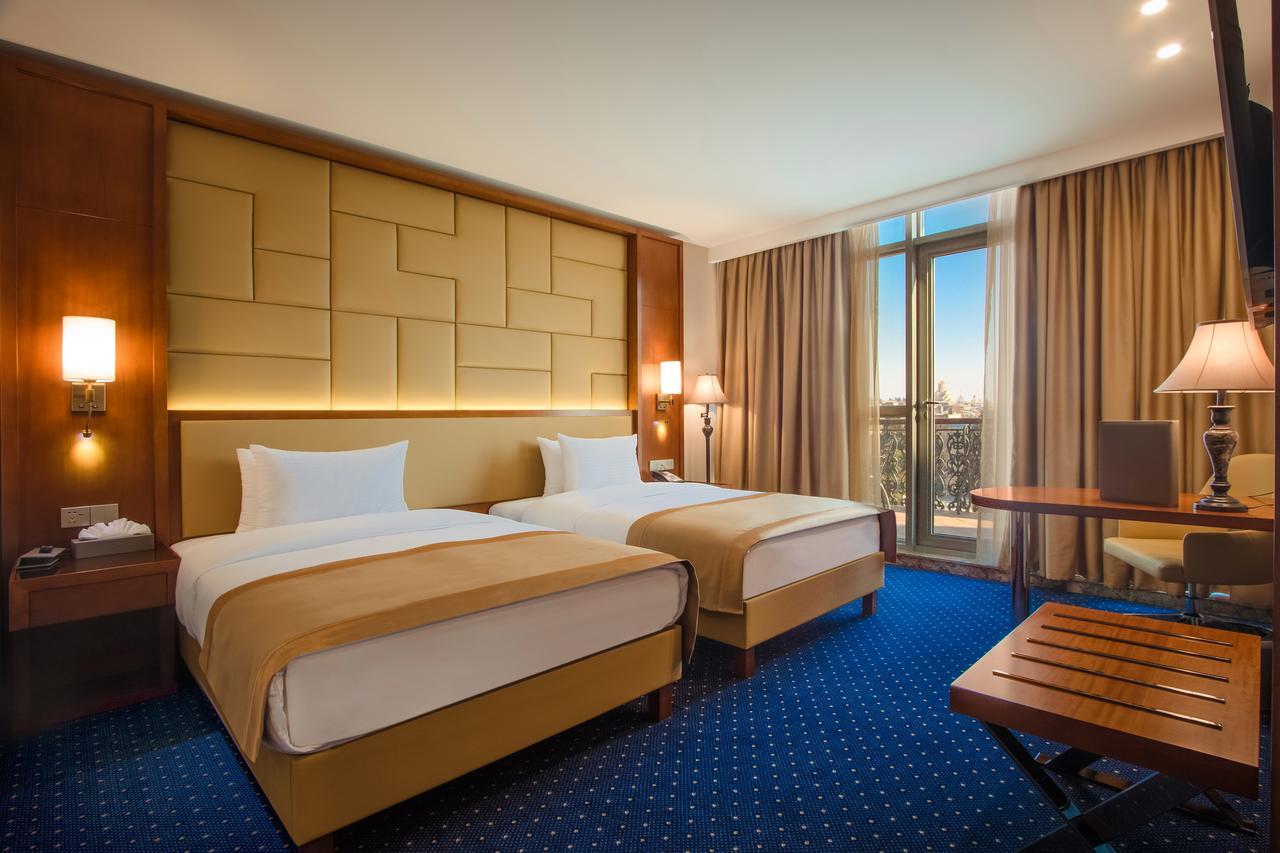 New Tiflis Hotel Екстер'єр фото