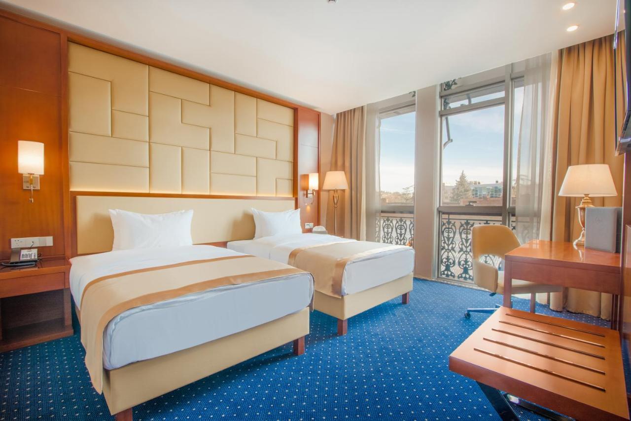 New Tiflis Hotel Екстер'єр фото